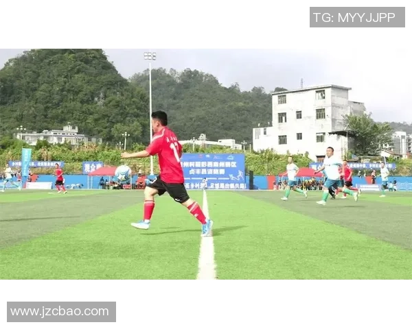 广州业余足球球星成长之路与草根力量点燃城市足球梦想