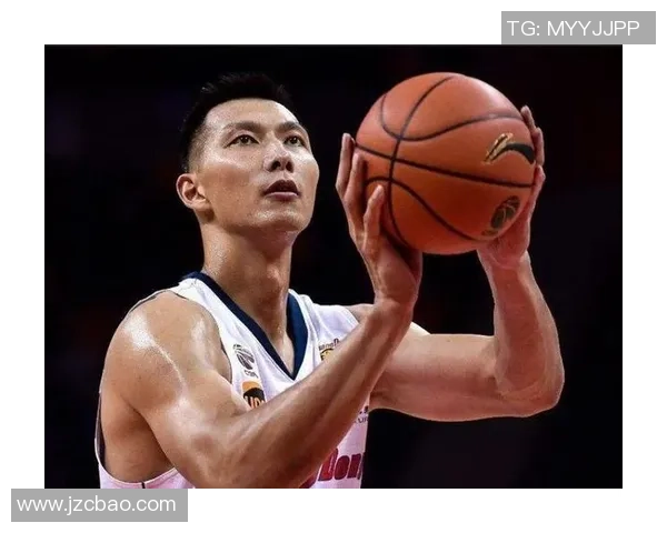 拿足球找易建联的球星是谁 细数与易建联互动的篮球巨星和他们的关系